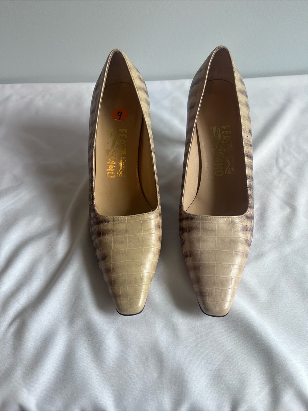 Salvatore Ferragamo Cream Croc-Embossed Leather Pumps